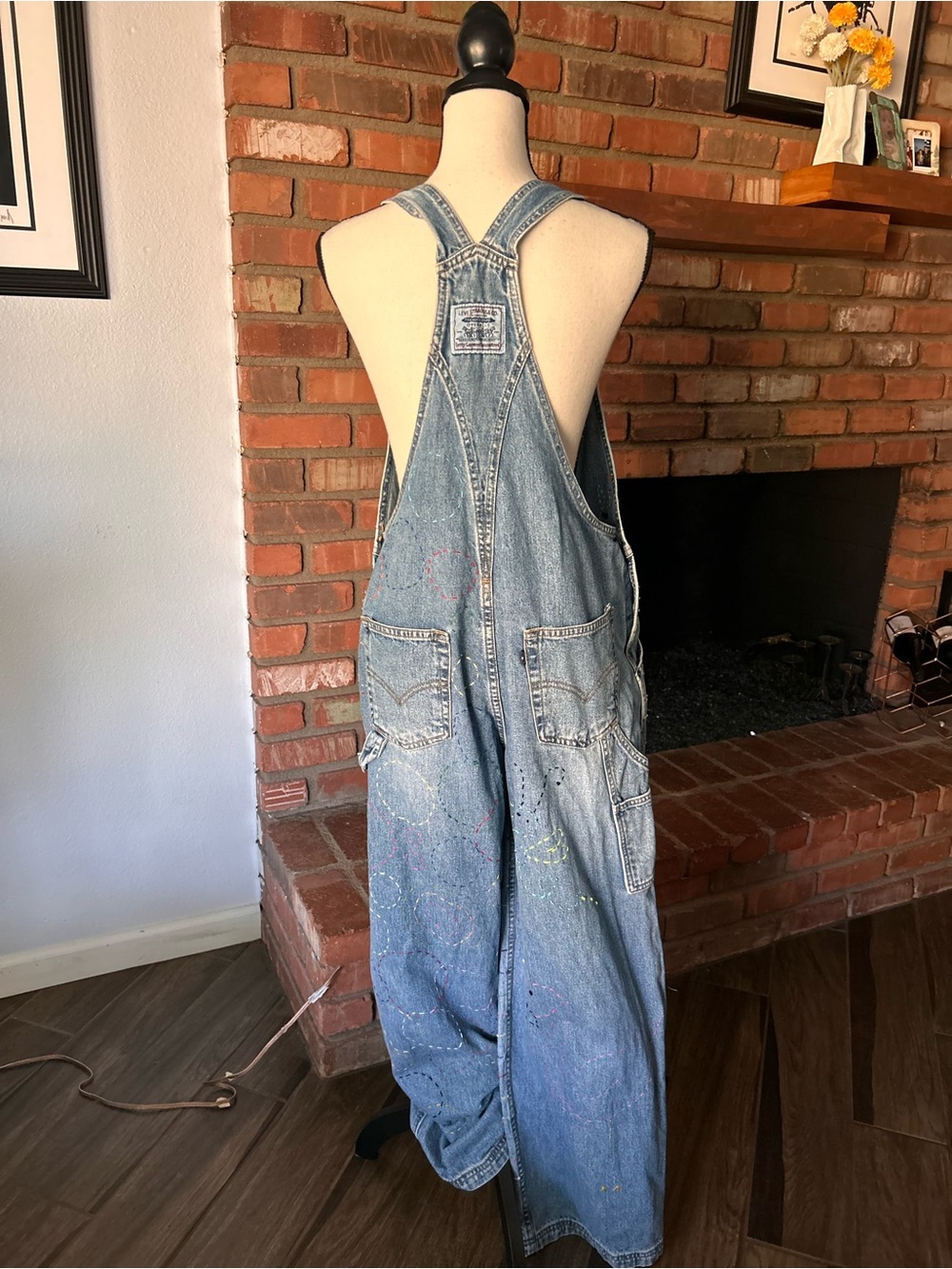 Vintage Levi’s Embroidered Denim Jean Overalls Sz L - Picture 12 of 16